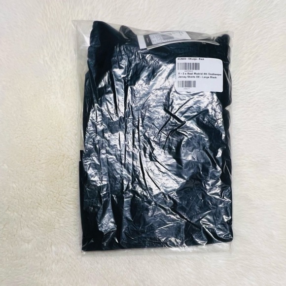 Y-3 x REAL MADRID x ADIDAS 4th Jersey Shorts in Black - Yohji Yamamoto Y3 - Picture 3 of 3